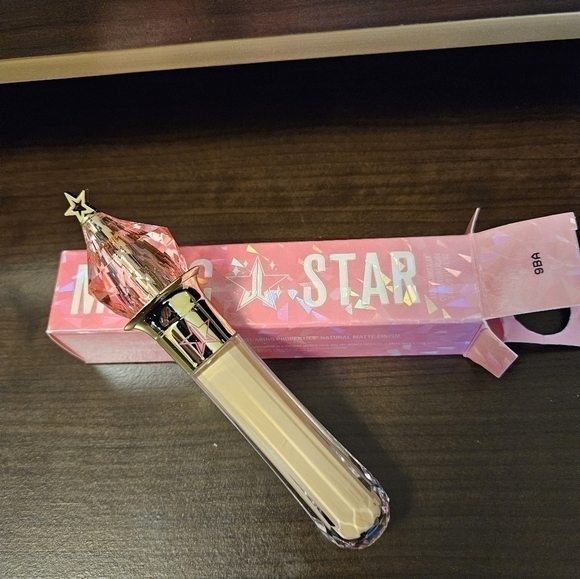 Jeffree Star Magic Star Concealer in C12.5 (NIB) - Picture 1 of 4